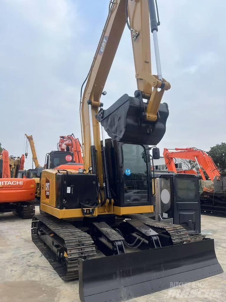 CAT 310 حفارات زحافة