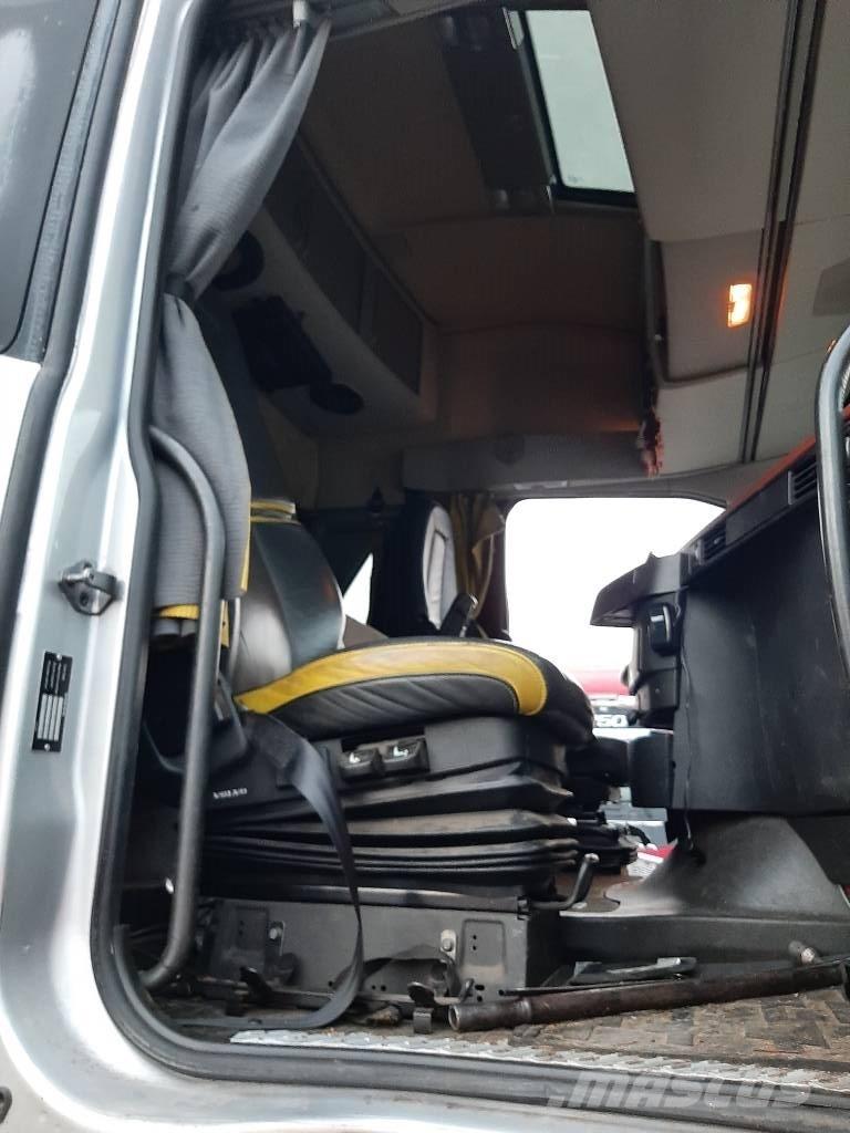 Volvo FH 16 شاحنات بمقصورة وهيكل