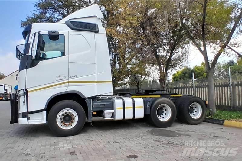 Volvo FH 440 شاحنات أخرى