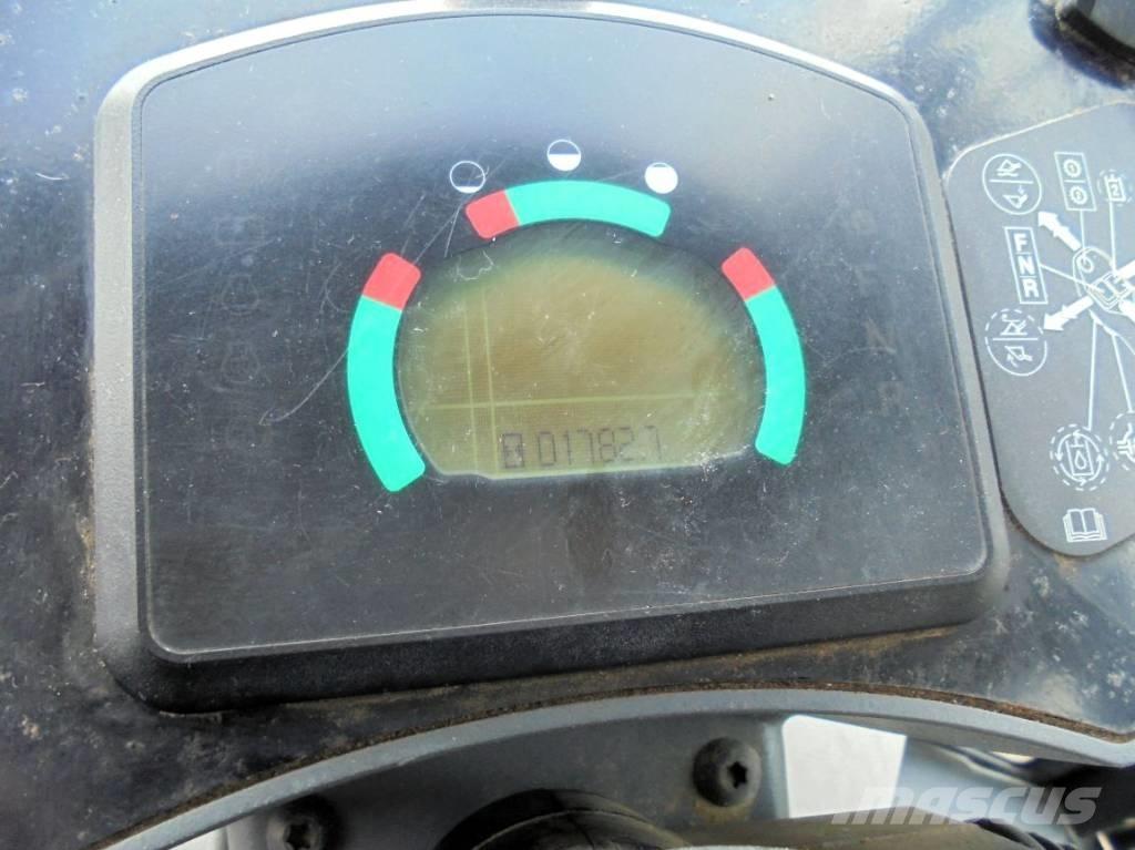 CAT 906 H 2 لوادر بعجل