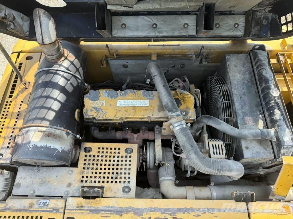 CAT 330 CL حفارات زحافة