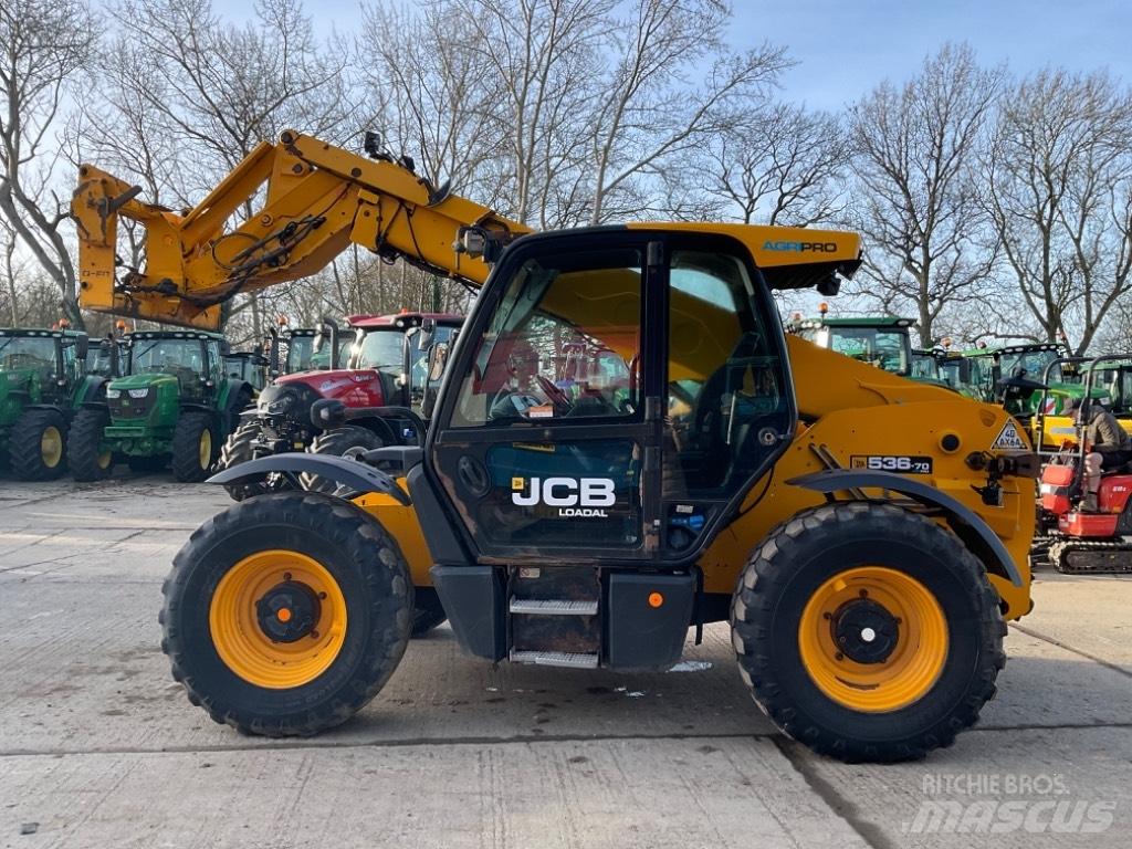 JCB 536-70 AGRI PRO معدات مناولة لأغراض الزراعة