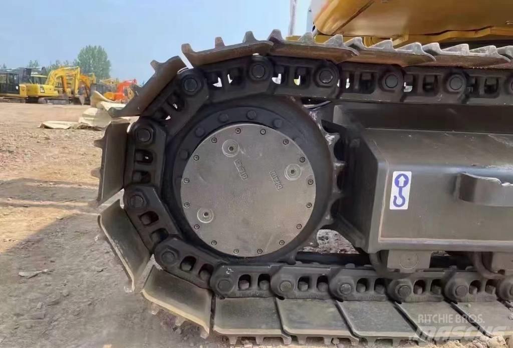 CAT 312 حفارات زحافة