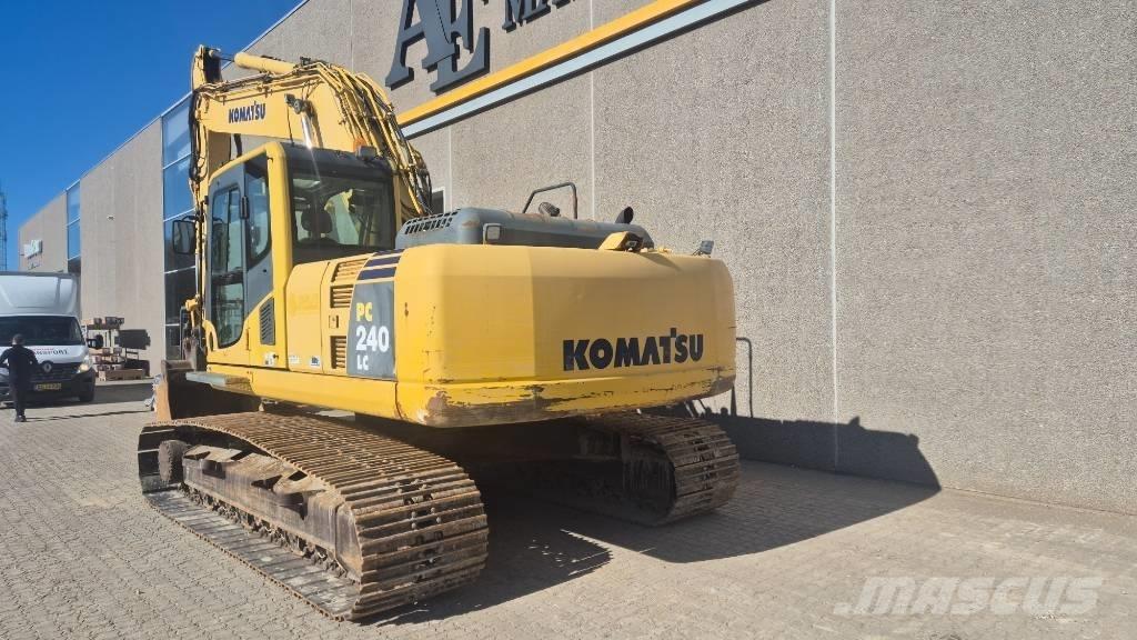 Komatsu PC240LC-8K حفارات زحافة