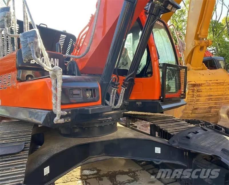 Doosan DX300LC-9C حفارات زحافة