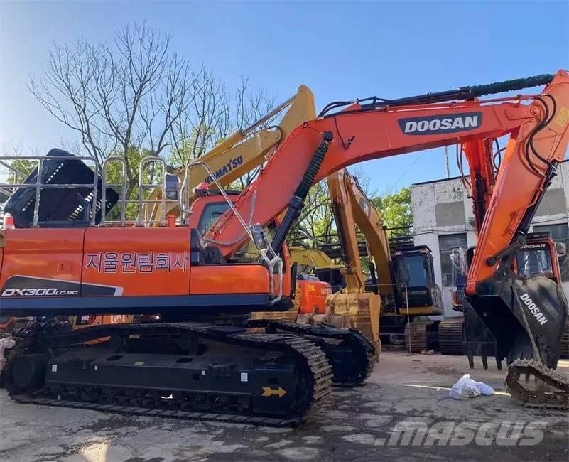 Doosan DX300LC-9C حفارات زحافة