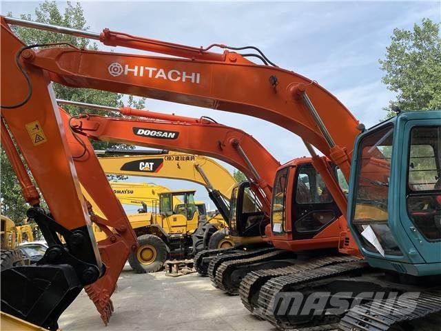Hitachi EX200-3 حفارات زحافة