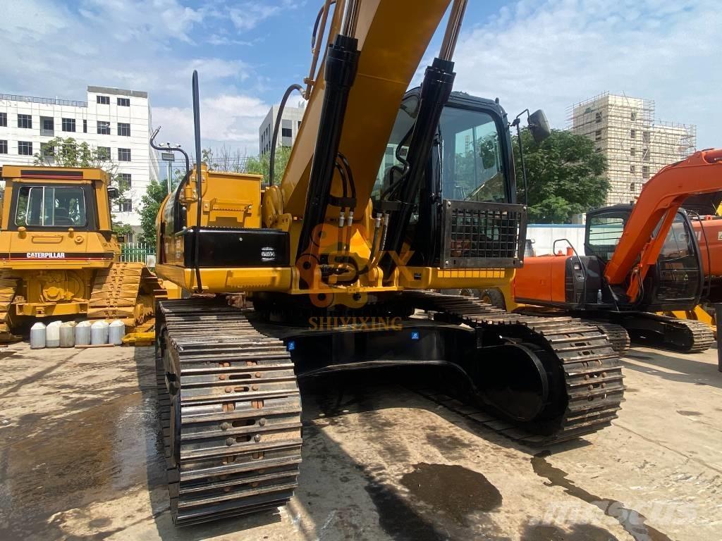CAT 336 D حفارات زحافة