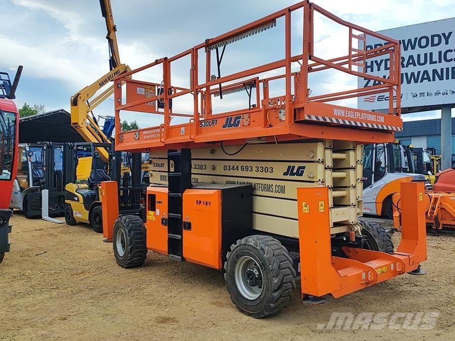 JLG 530LRT رافعات مقصية الشكل
