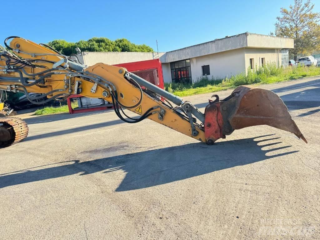 Liebherr R 918 LC حفارات زحافة