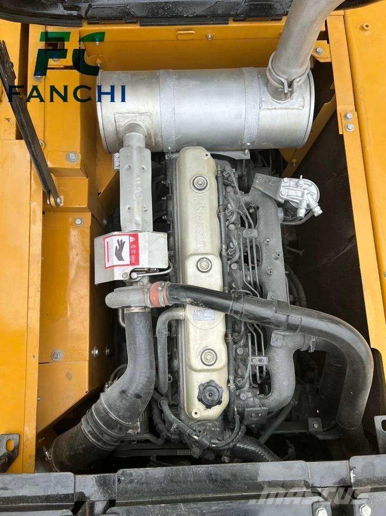 Sany SY 215 C-9 حفارات زحافة