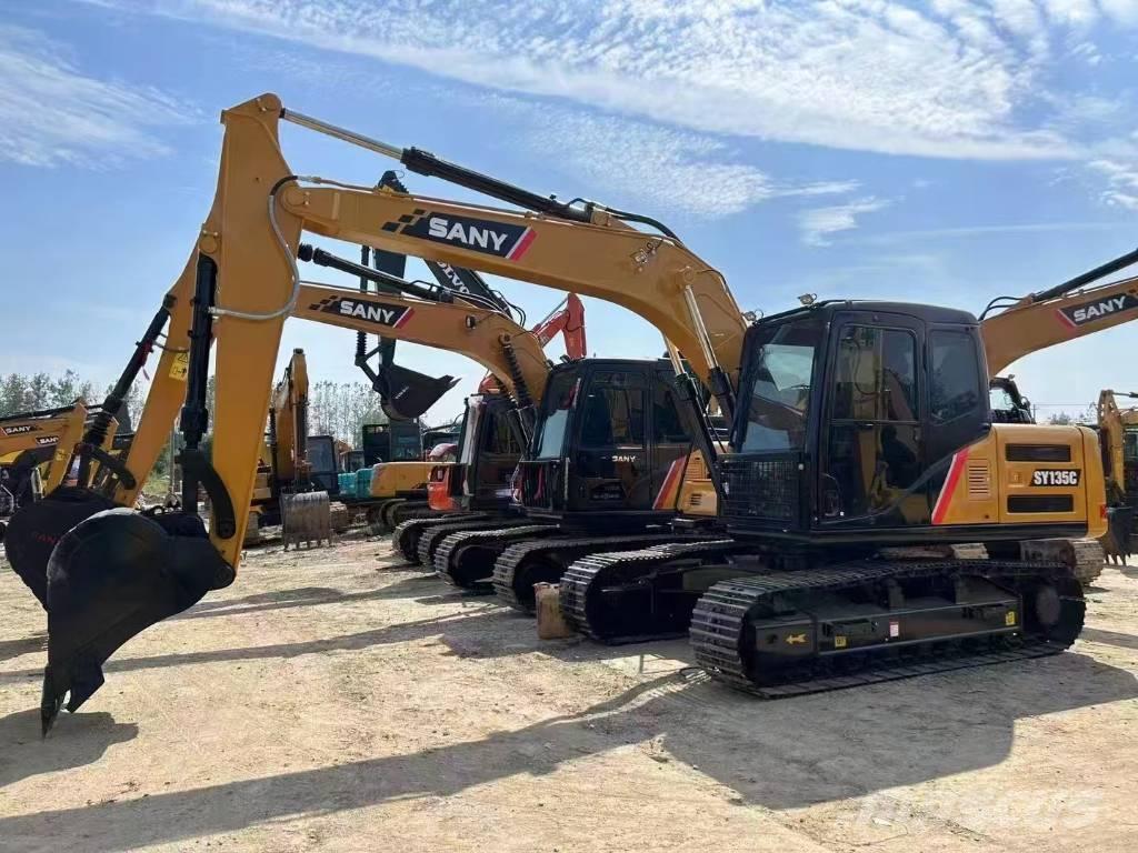 Sany SY135C حفارات زحافة