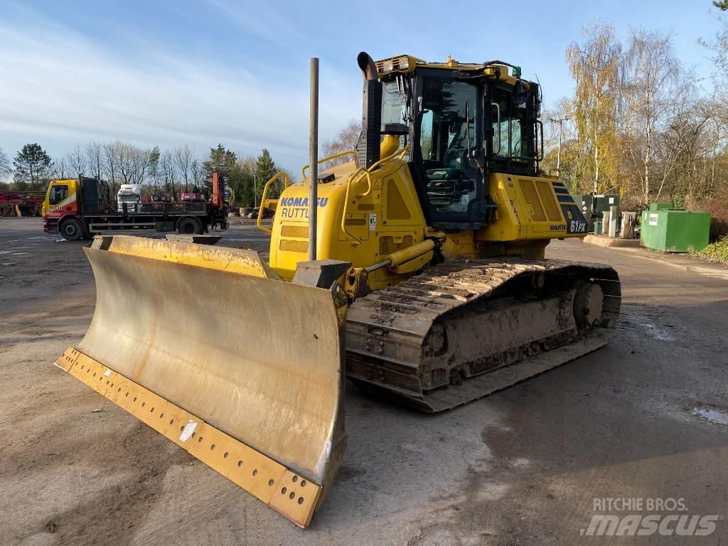Komatsu D 61 PX-15 بلدوزرات مجنزرة