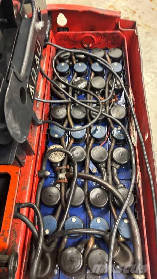 Linde T16 معدات التكديس الجوالة