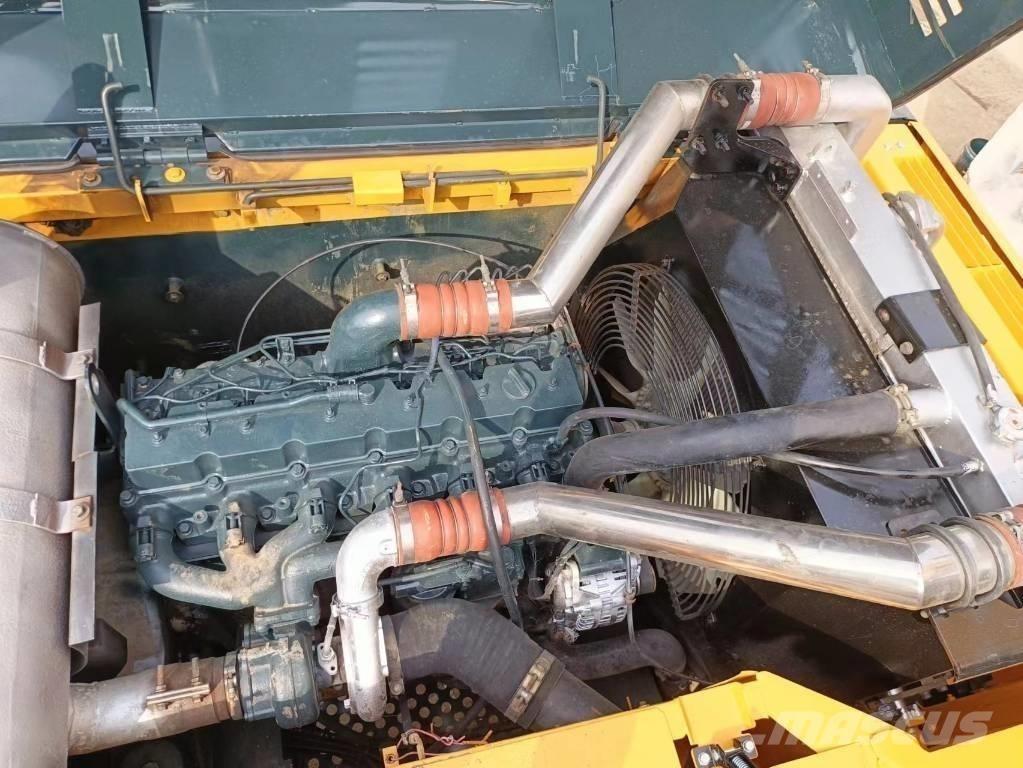 Hyundai 305-9 حفارات زحافة