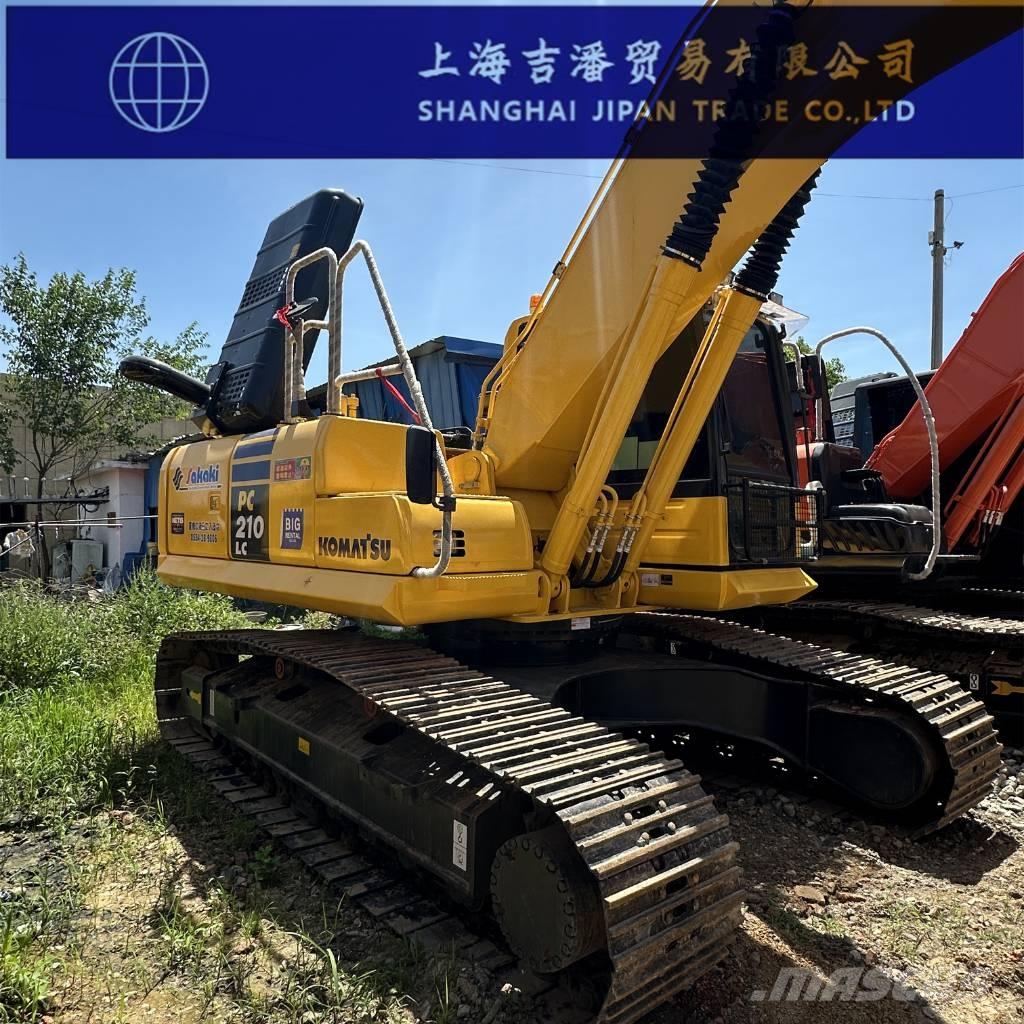 Komatsu PC 210 حفارات زحافة