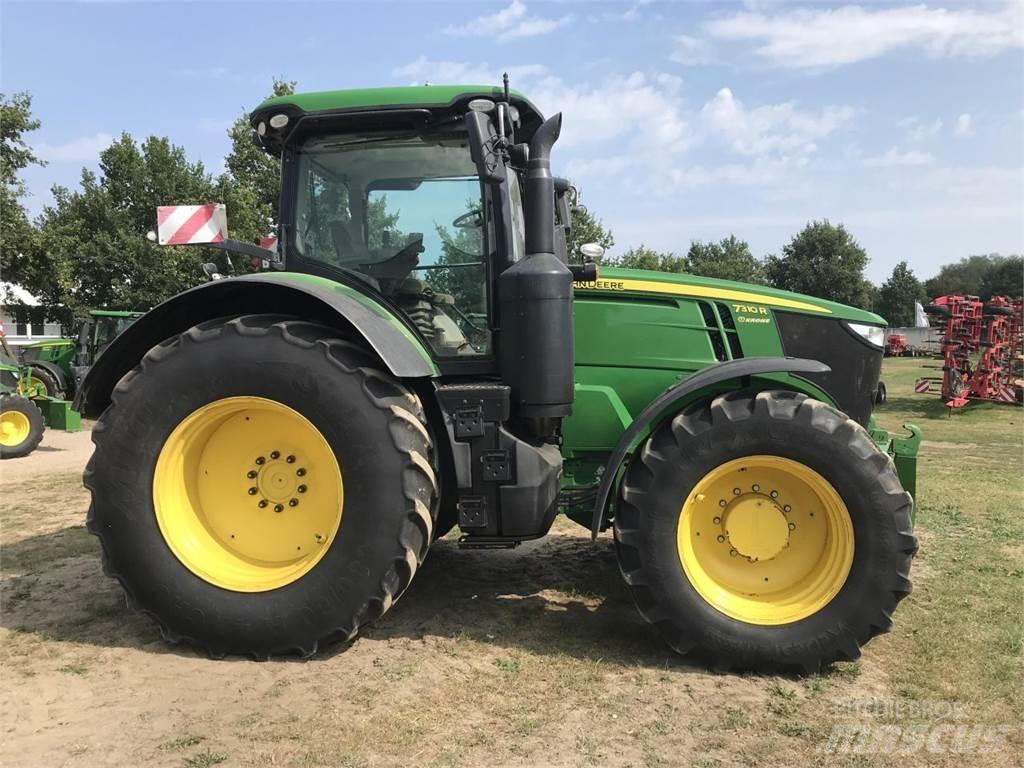 John Deere 7310R الجرارات