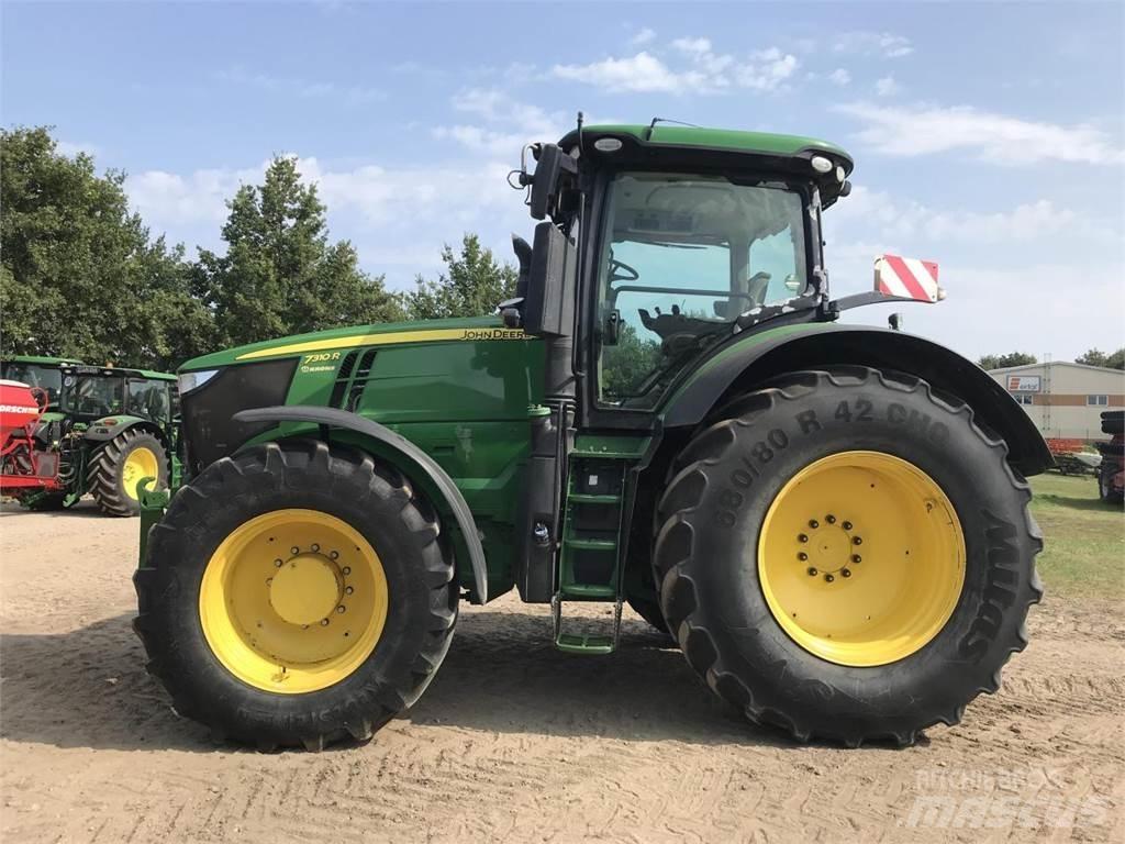 John Deere 7310R الجرارات