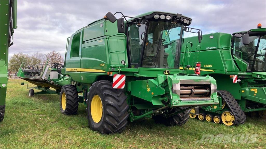 John Deere C 670 حصادات
