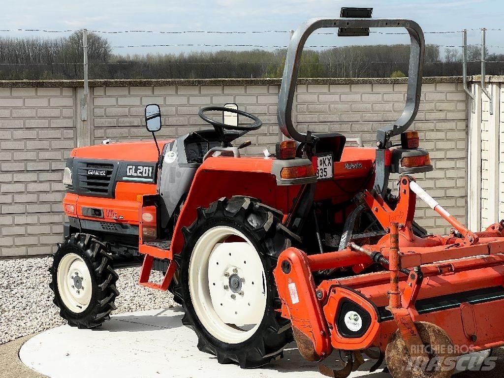 Kubota GL201 الجرارات