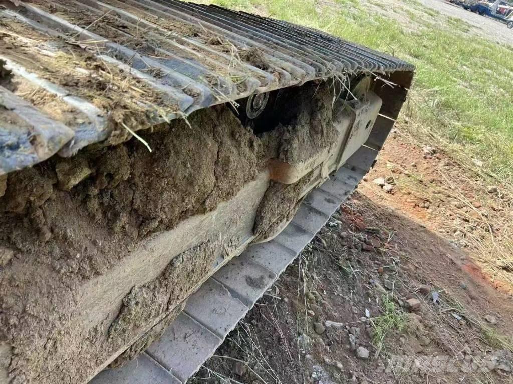 Komatsu PC 200 حفارات زحافة