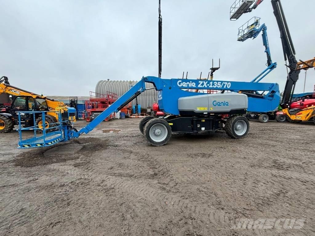 Genie ZX 135/70 رافعات سلة مفصلية