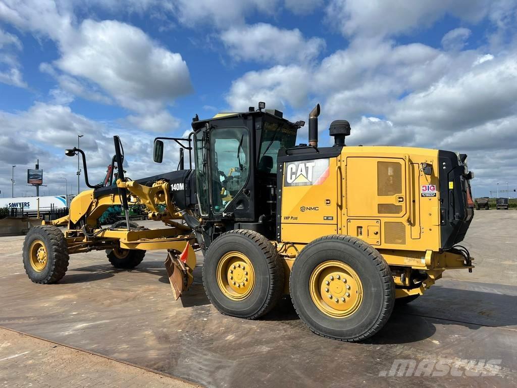 CAT 140M2 معدات تمهيد الطرق