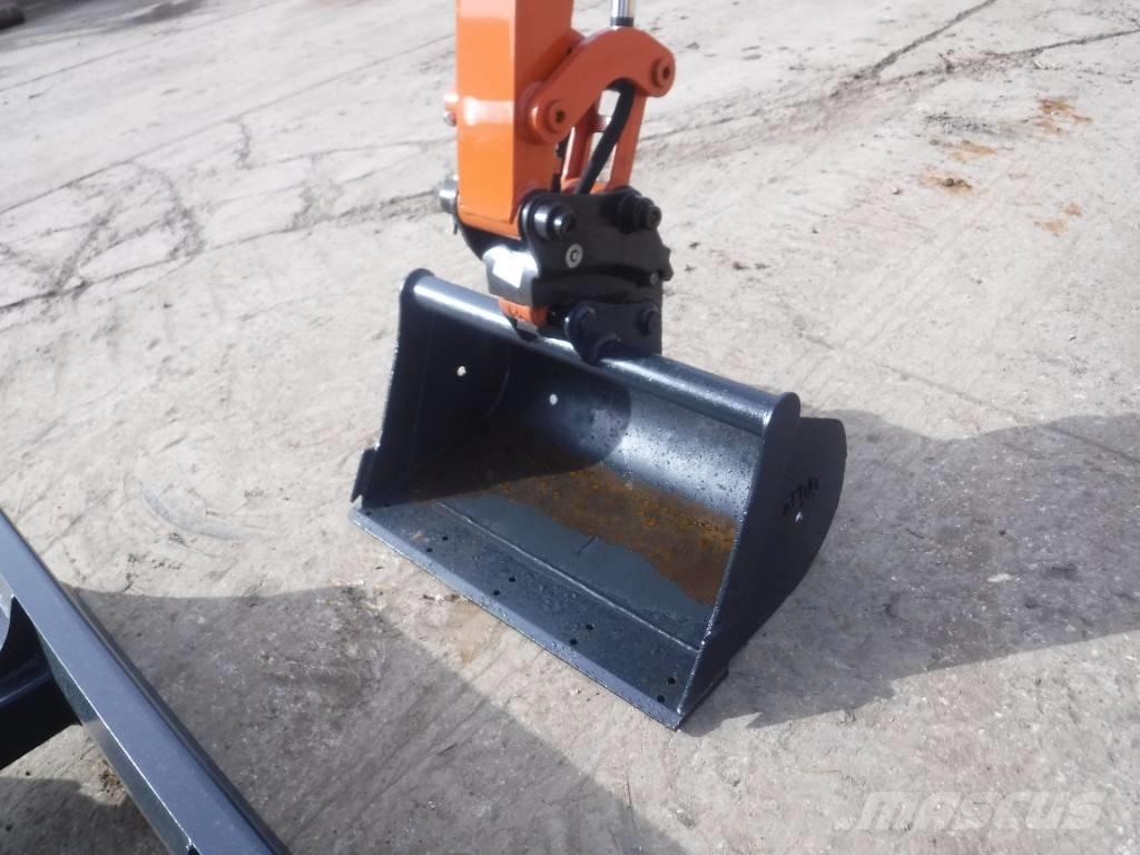 Hitachi ZX 33 U-6 حفارات صغيرة أقل من 7 طن (حفارات صغيرة)