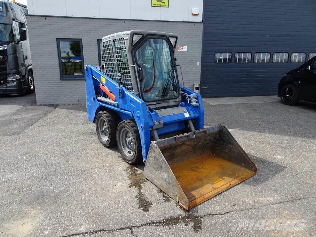 Bobcat S100 لوادر انزلاقية التوجيه