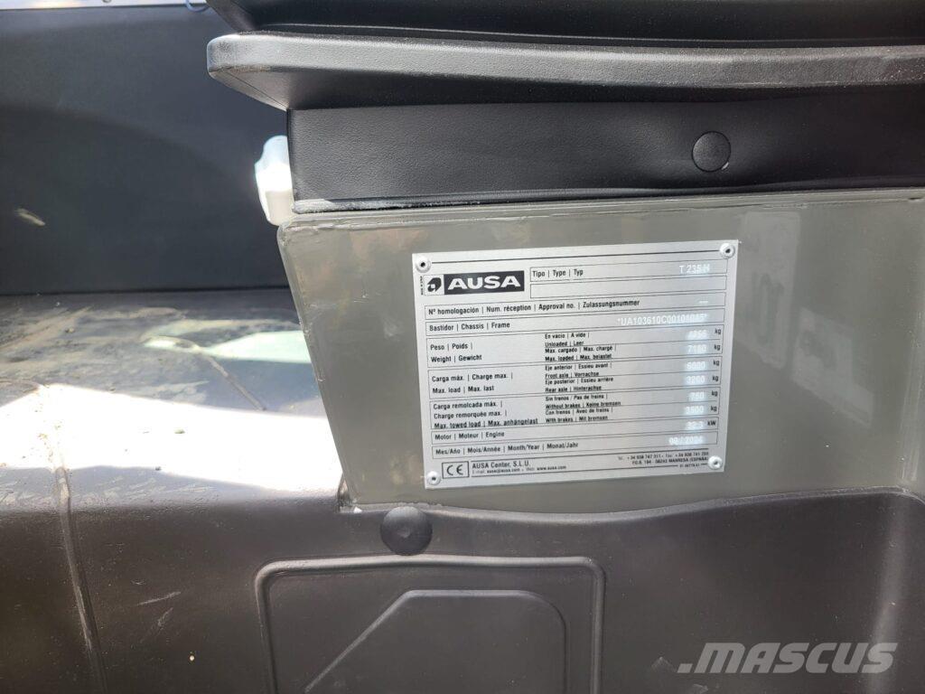 Ausa T235H رافعة تلسكوبية