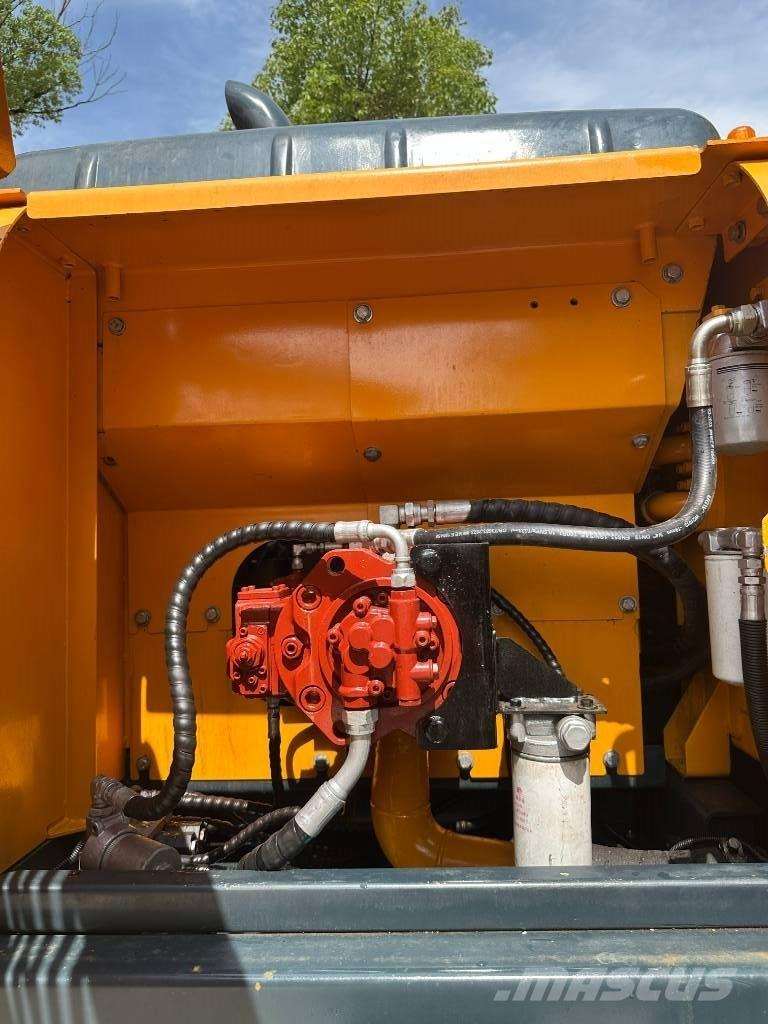 Hyundai HX220HD حفارات وسط 7 طن - 12 طن