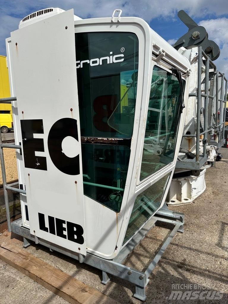Liebherr 150 ECB 8 رافعات برجية