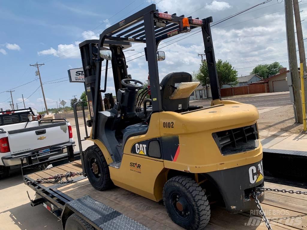 CAT DP 25 N شاحنات ذات رافعات شوكية - أخرى