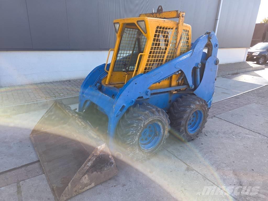Bobcat 773 لوادر انزلاقية التوجيه