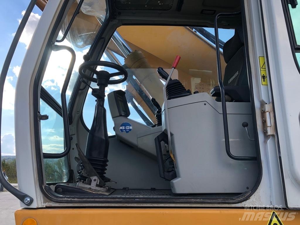 Liebherr A 934 C HD مناولات المخلفات / مناولات صناعية