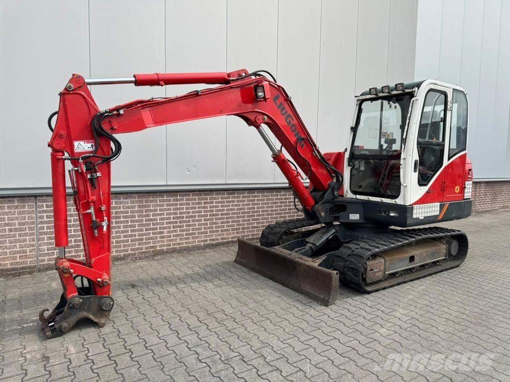 LiuGong CLG906C حفارات زحافة