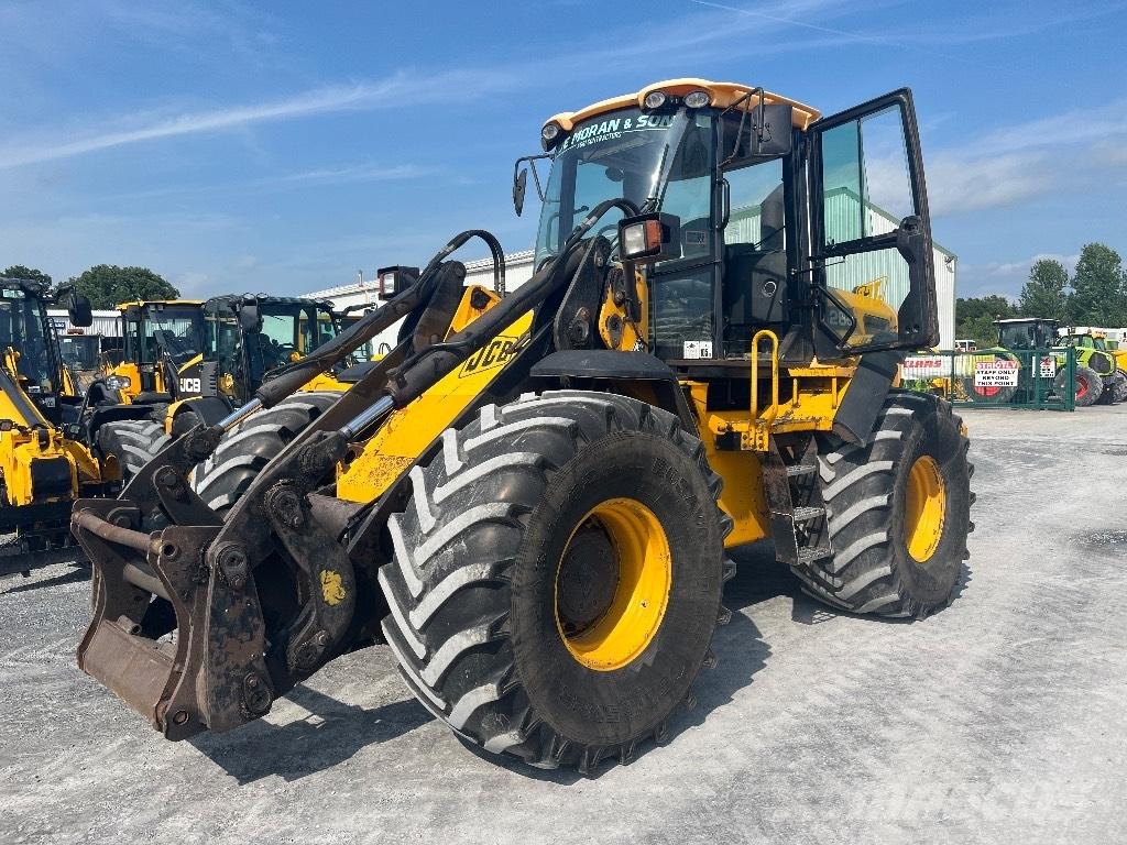 JCB 426 E لوادر بعجل