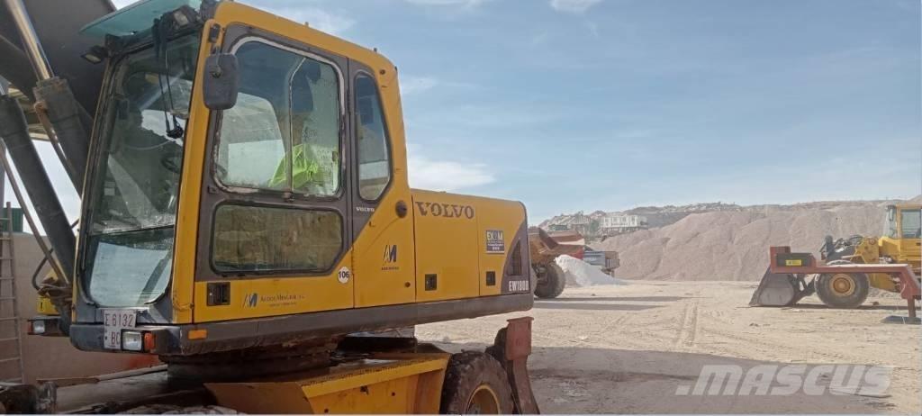 Volvo 180 Giratoria حفارات بعجل