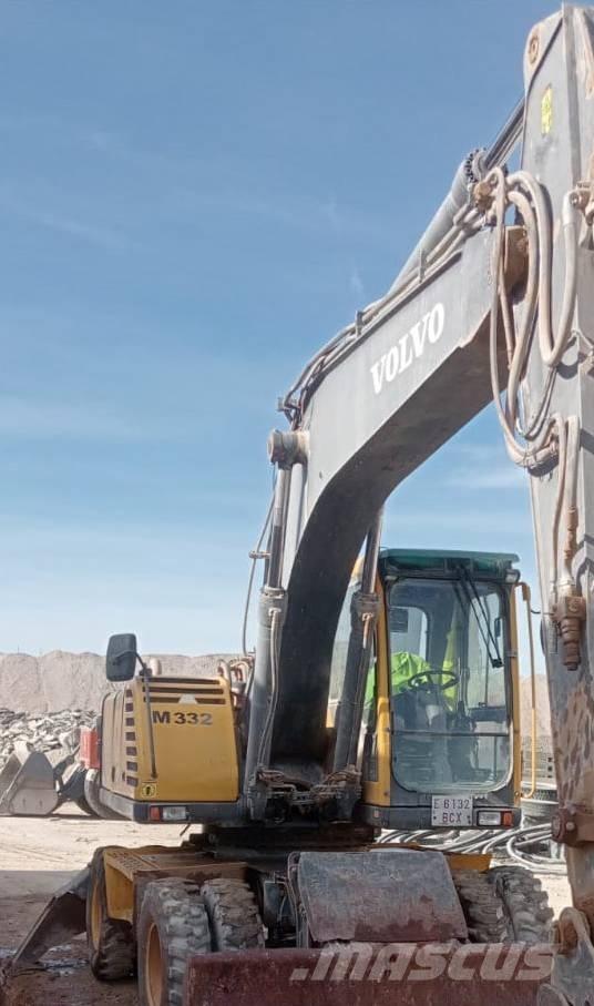 Volvo 180 Giratoria حفارات بعجل