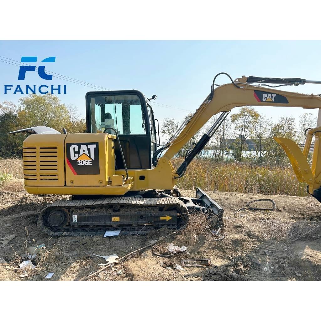 CAT 306E حفارات زحافة