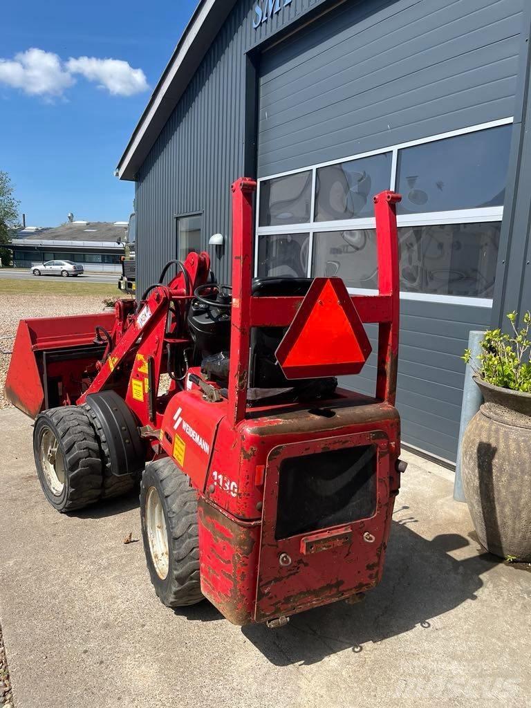 Weidemann 1130 لوادر صغيرة