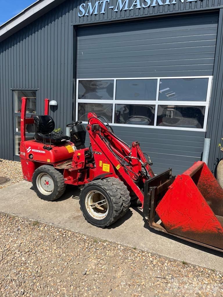 Weidemann 1130 لوادر صغيرة