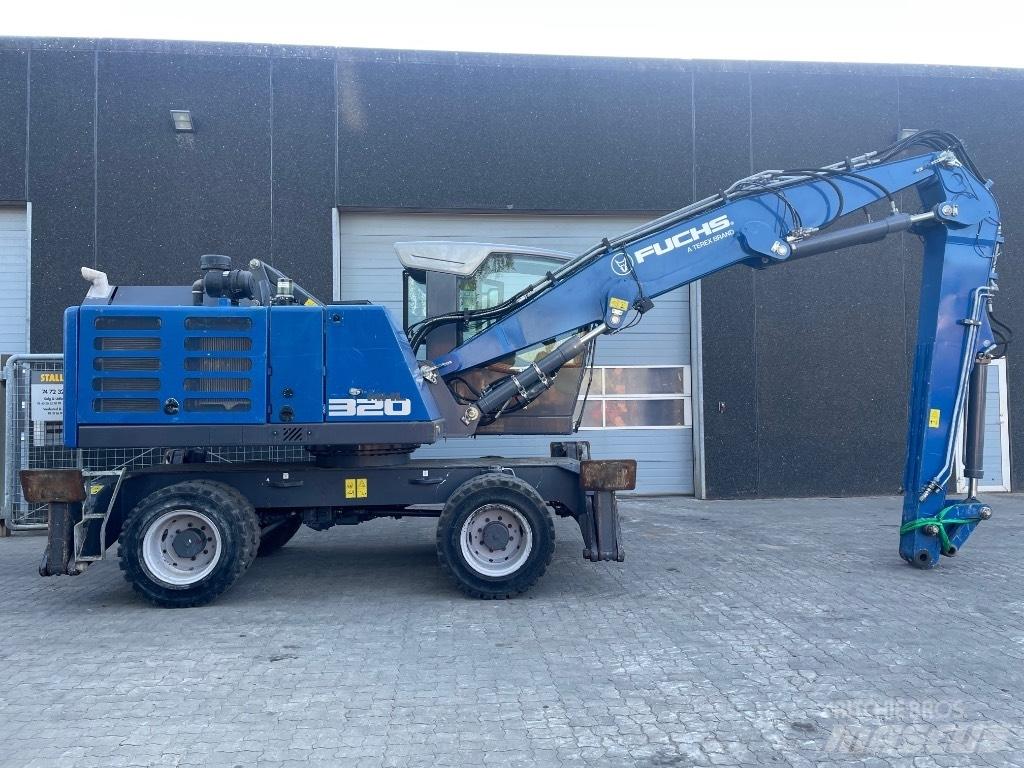 Fuchs MHL320F مناولات المخلفات / مناولات صناعية