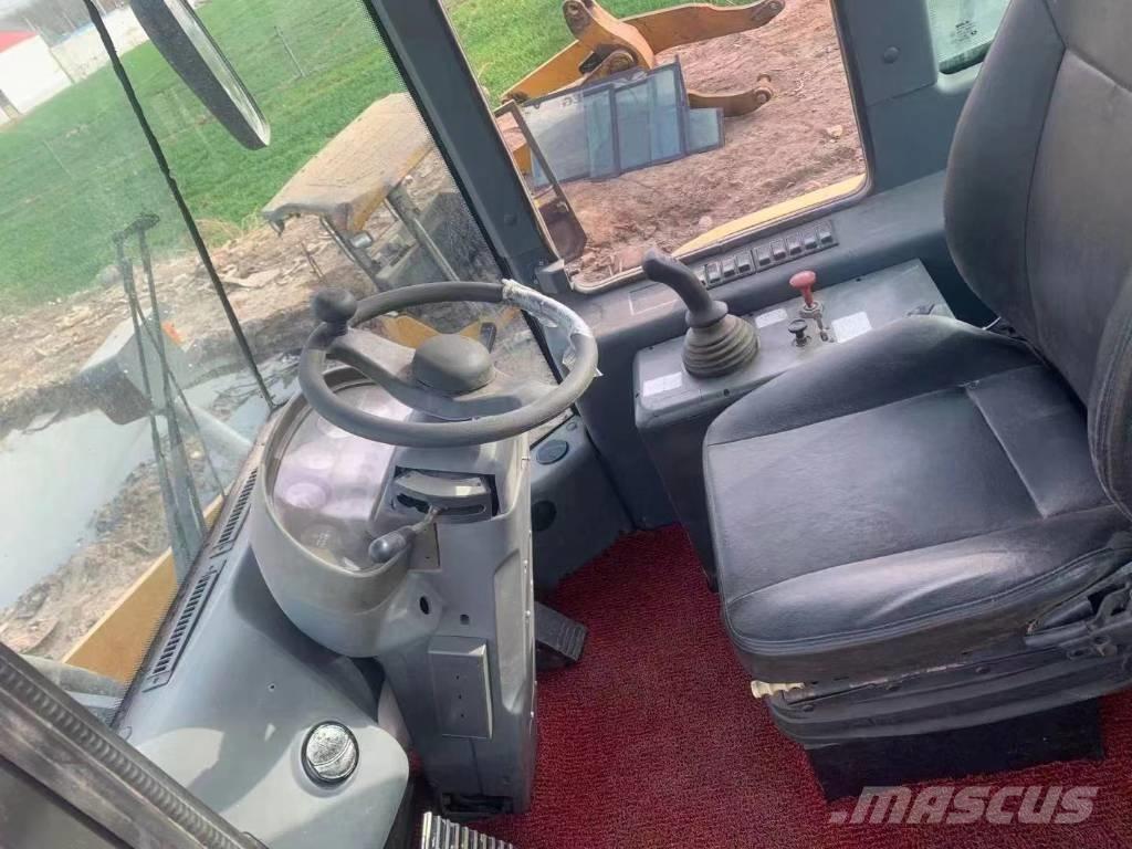 SDLG LG 956 L لوادر بعجل