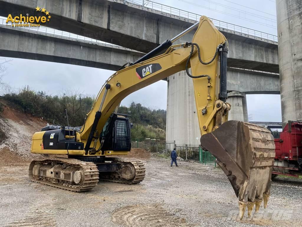 CAT 336 D2 حفارات زحافة