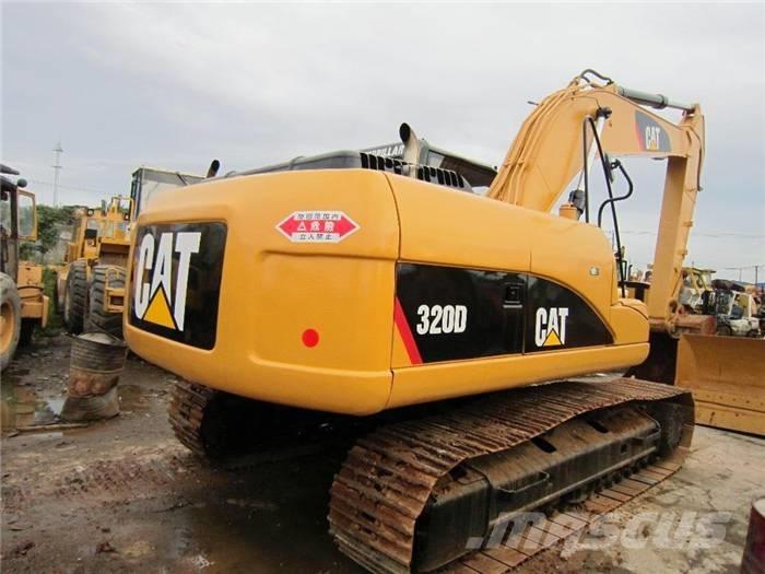 CAT 320 D حفارات زحافة