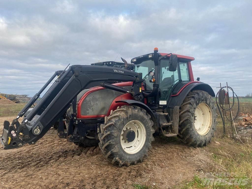 Valtra T191 الجرارات