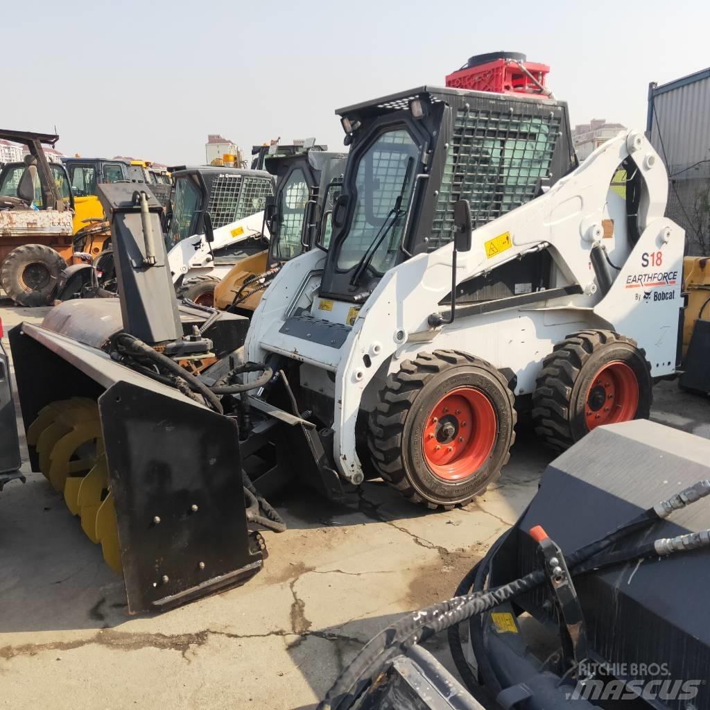 Bobcat S18 لوادر انزلاقية التوجيه