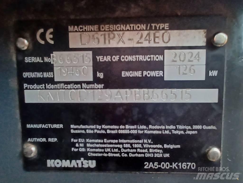 Komatsu D61PX-24 بلدوزرات مجنزرة