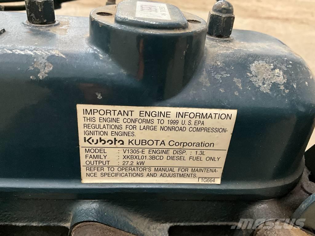 Kubota V 1305 محركات